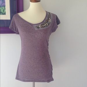 Eyeshadow sleeveless top